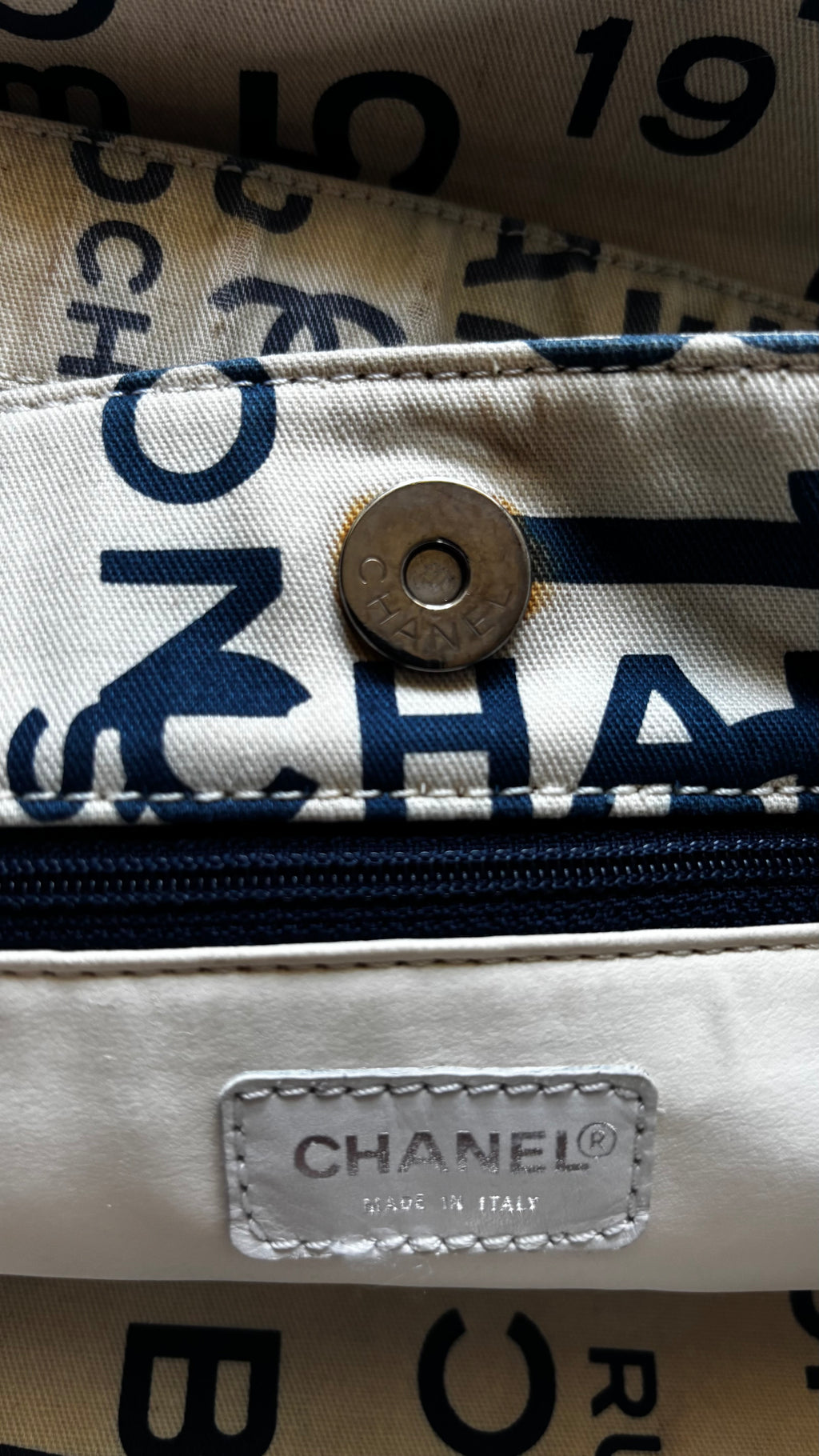 CHANEL 31 Rue Cambon Canvas Tote Bag 2002–2003 Vintage | Made in Italy
