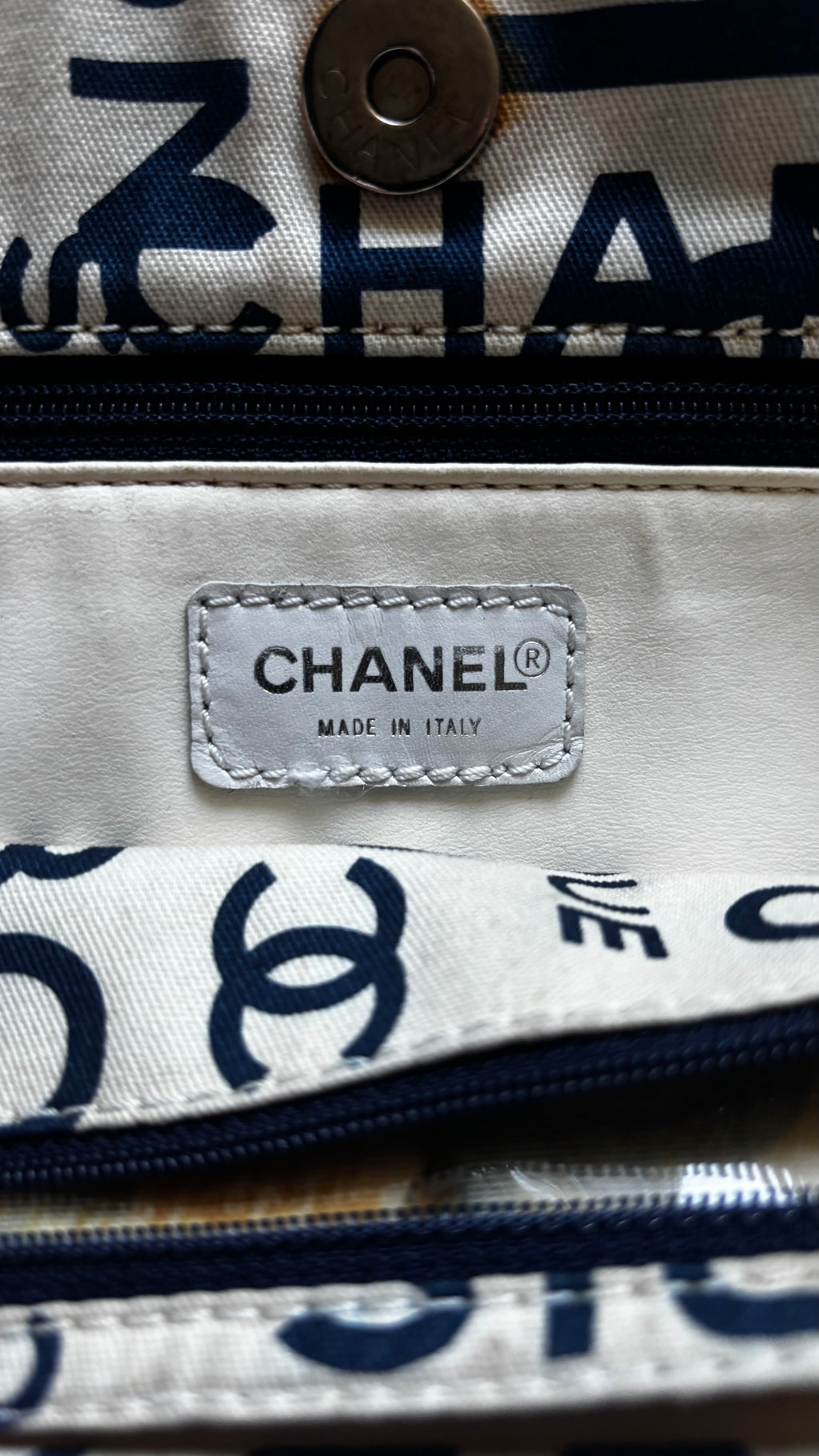 CHANEL 31 Rue Cambon Canvas Tote Bag 2002–2003 Vintage | Made in Italy